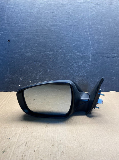 2011-2013 Hyundai Elantra Left Driver View Door Trn Sig Mirror AE7640 DW8