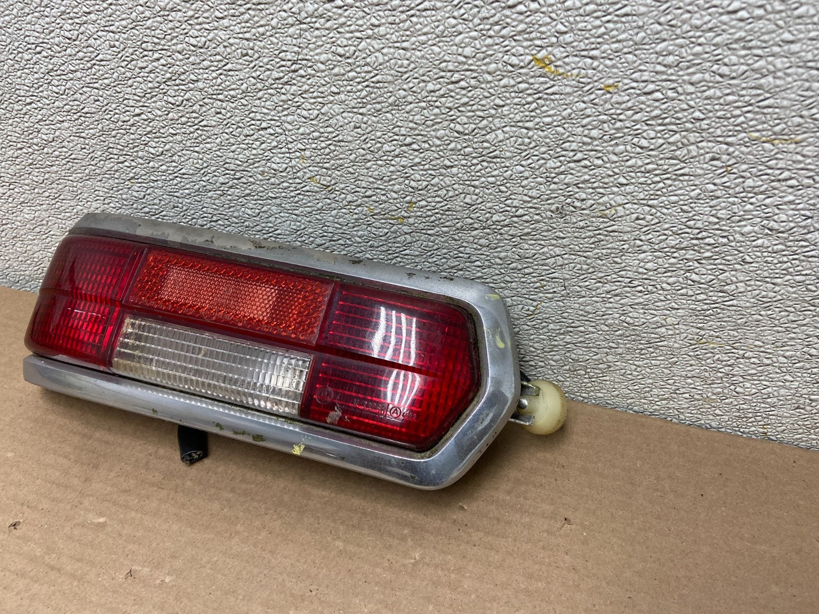 Mercedes W108 W109 280SE 280SEL 300SE 300SEL Left Driver Tail Light AB1291 DG1