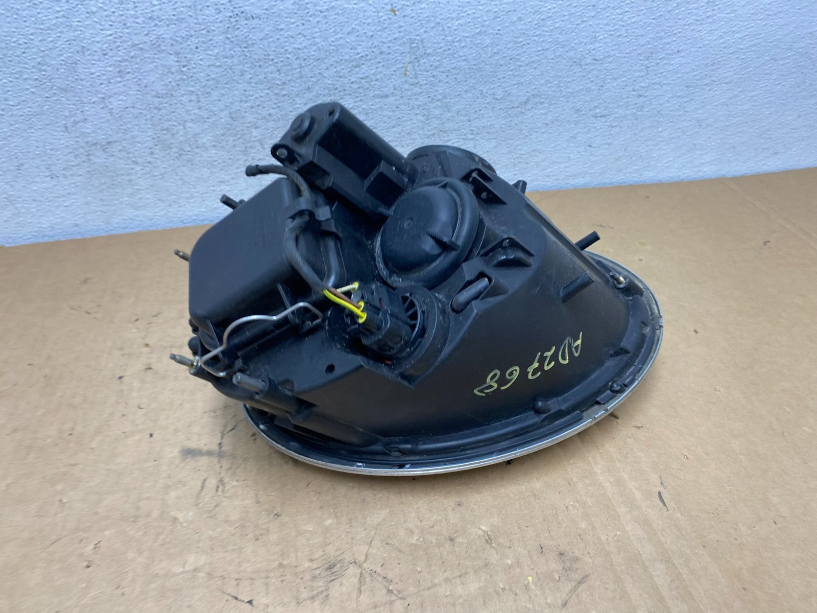 2005 to 2008 Mini Cooper Left Driver LH Side Headlight Halogen AD2768 DW7