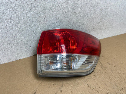 2013 to 2016 Nissan Pathfinder Passenger Right Side Tail Light AG1303 LK2