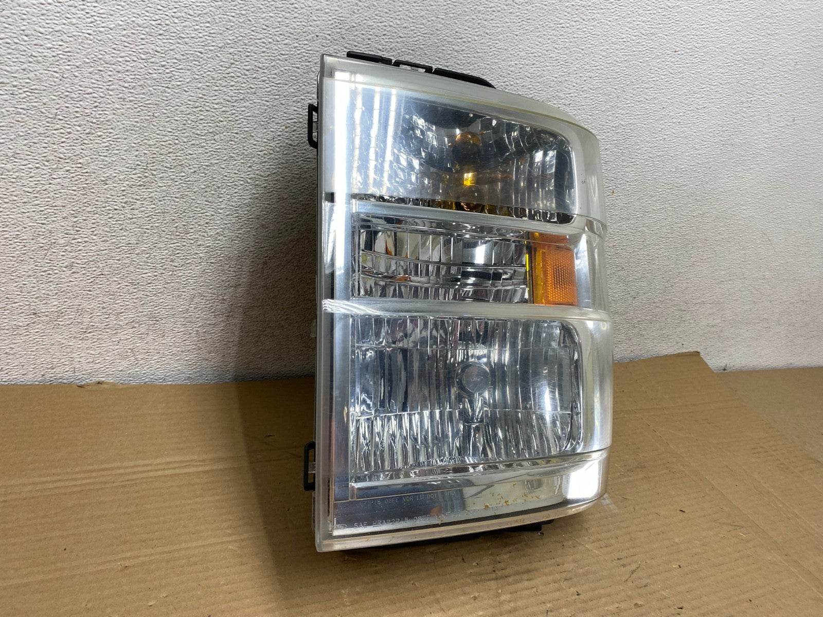 2008-2014 Ford Econoline E150 E250 E350 Left Driver LH Headlight AG8987 DW1