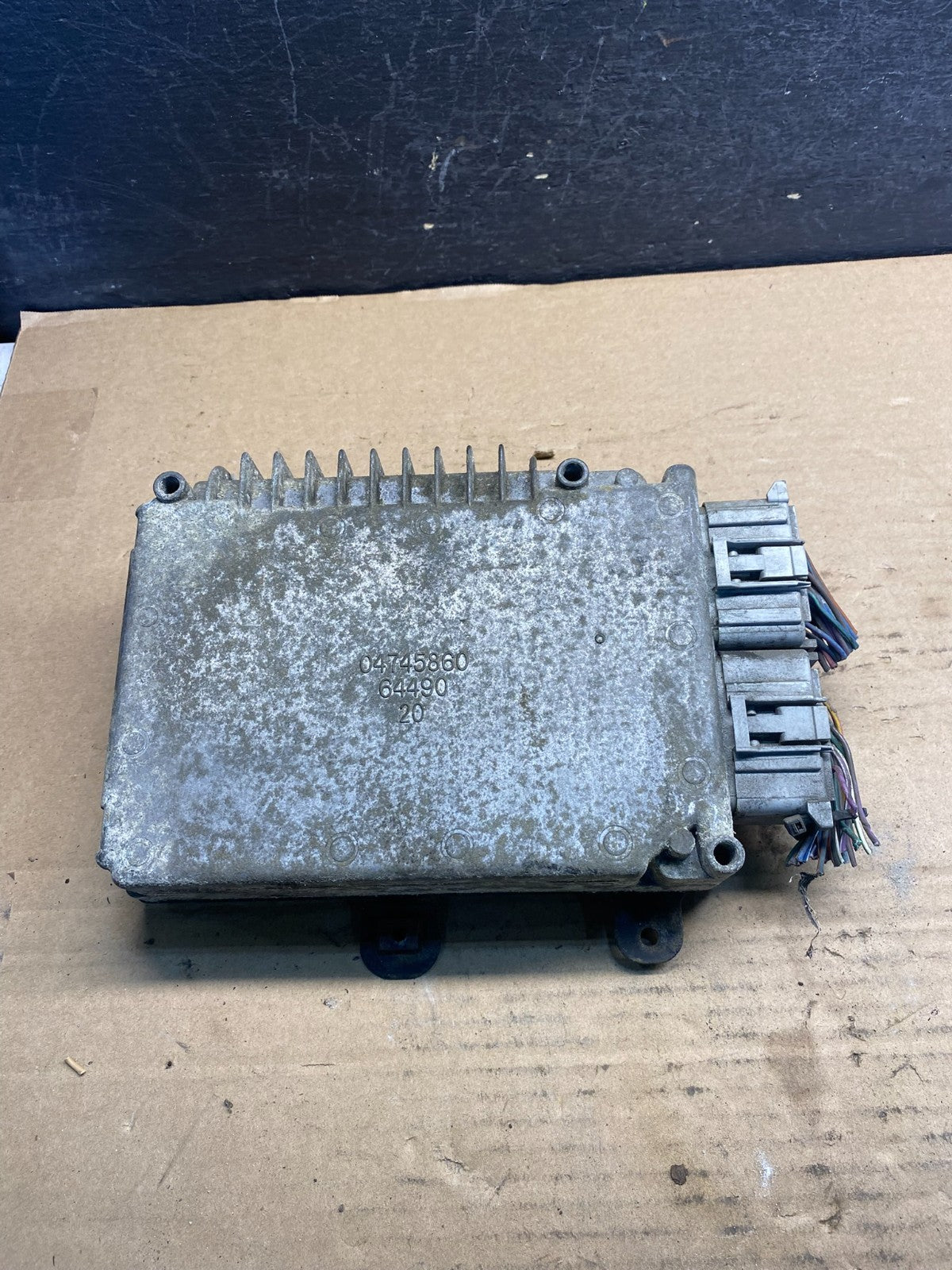 2002 Dodge Caravan Engine Control Unit ECU Module AE2139 DW0