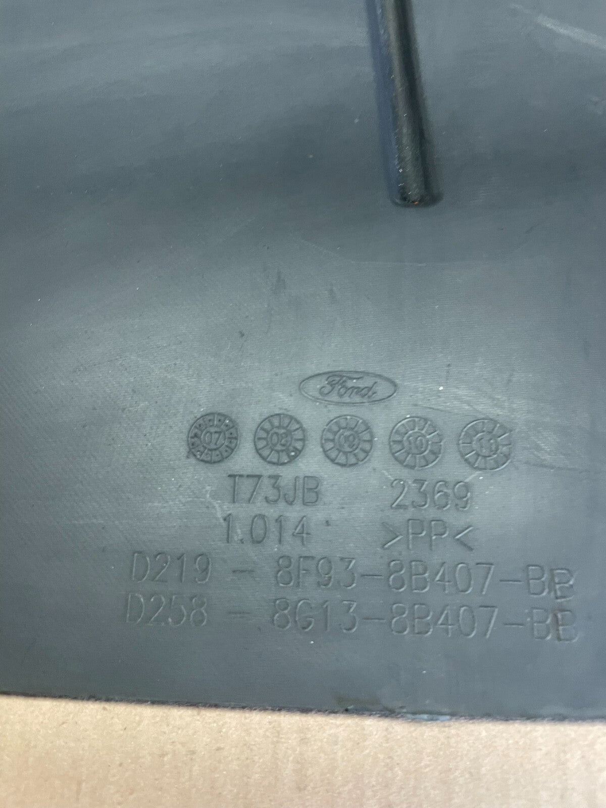 2008 to 2009 Ford Taurus Front Deflector M63395