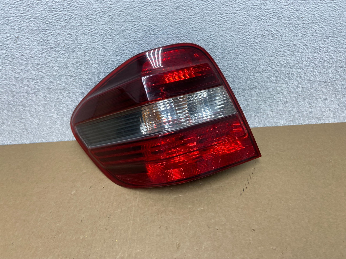 2009 to 2011 Mercedes ML350 ML-Class Left Driver Side  Tail Light OEM AC1071 DW0