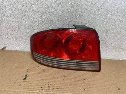 2002 to 2005 Hyundai Sonata Left Driver Lh Side Tail Light AH4061 LK0
