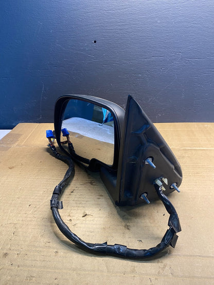 2003-2006 Chevrolet Tahoe Suburban Left Driver LH Turn Door Mirror OEM AB7065 MS10