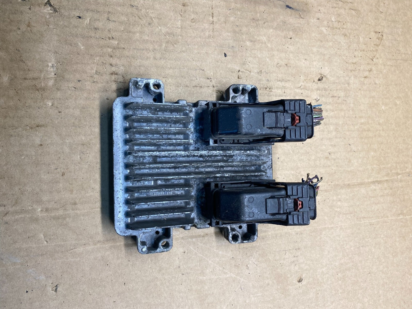 2010-2014 Chevrolet Yukon Tahoe Suburban Engine Control Module ECM ECU ac7843 DG0