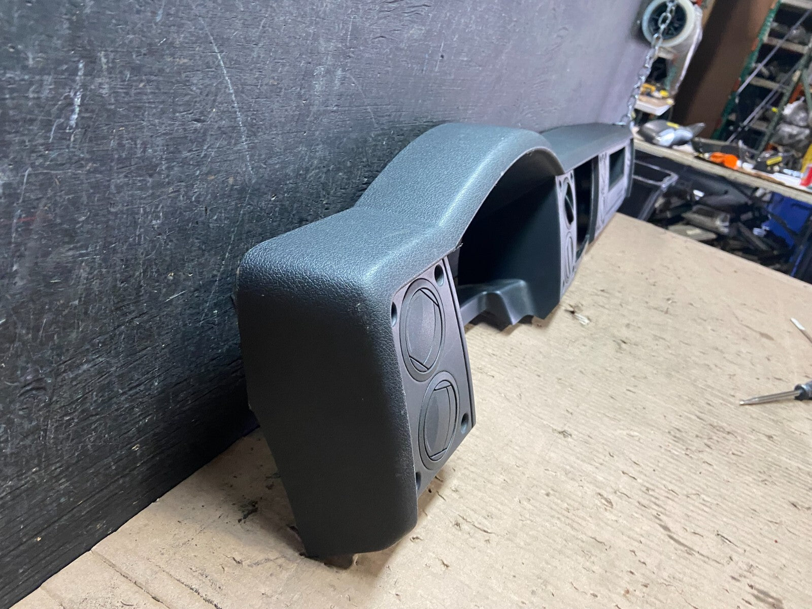 2006 to 2010 Jeep Commander Dashboard Speedometer Air Vent Bezel Panel OEM i78502