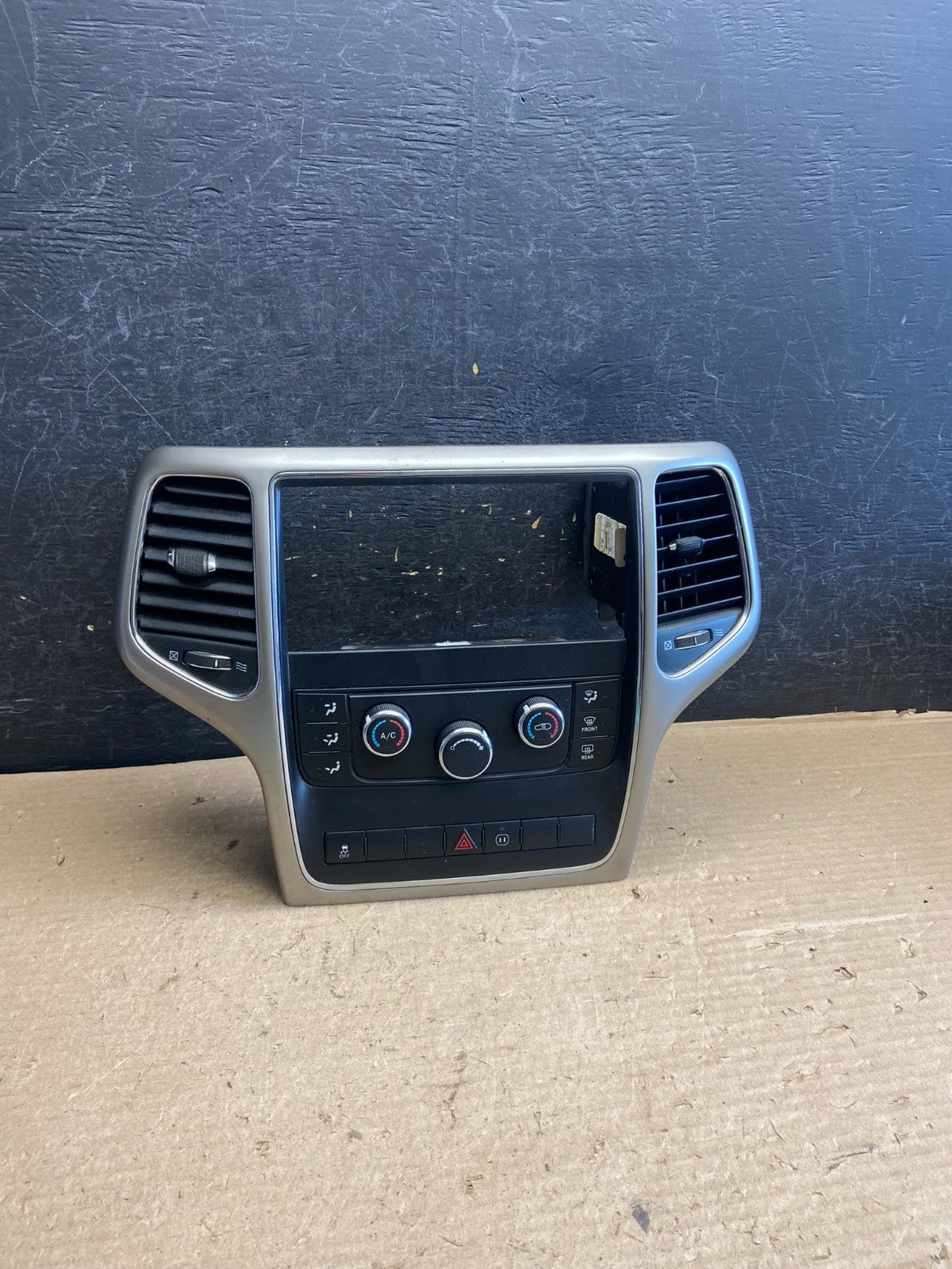 2011-2013 Jeep Grand Cherokee Center Radio Climate Control Bezel Vent AH5144 DG0