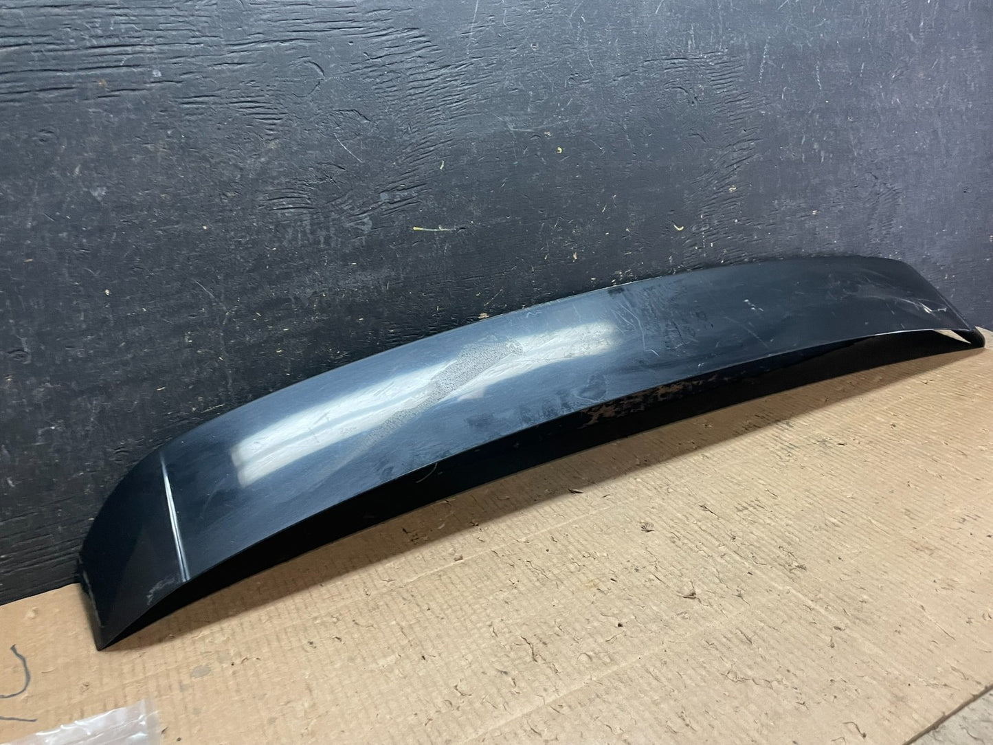 2007 to 2009 AUDI Q7 Rear Tailgate Spoiler W/ 3RD Third Brake Light OEM y6496 DG1