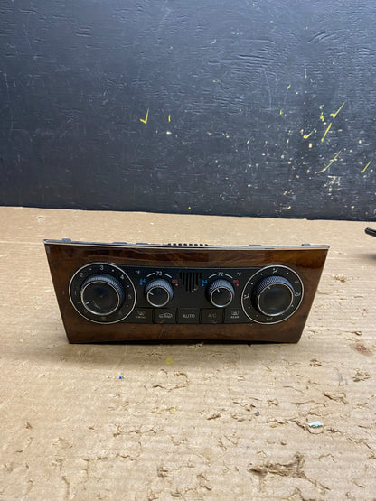 2005-2009 Mercedes W203 C230 C240 A/C Heater Climate Control Trim OEM W2047 DG0