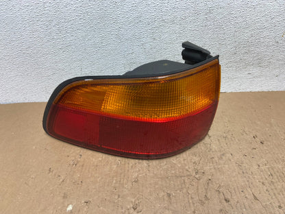 1998 1999 2000 Toyota Sienna Left Driver Tail light AD8780 DG0