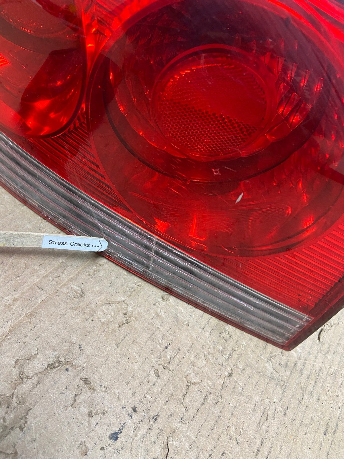2002 to 2005 Hyundai Sonata Left Driver Lh Side Tail Light AD8851 LK3
