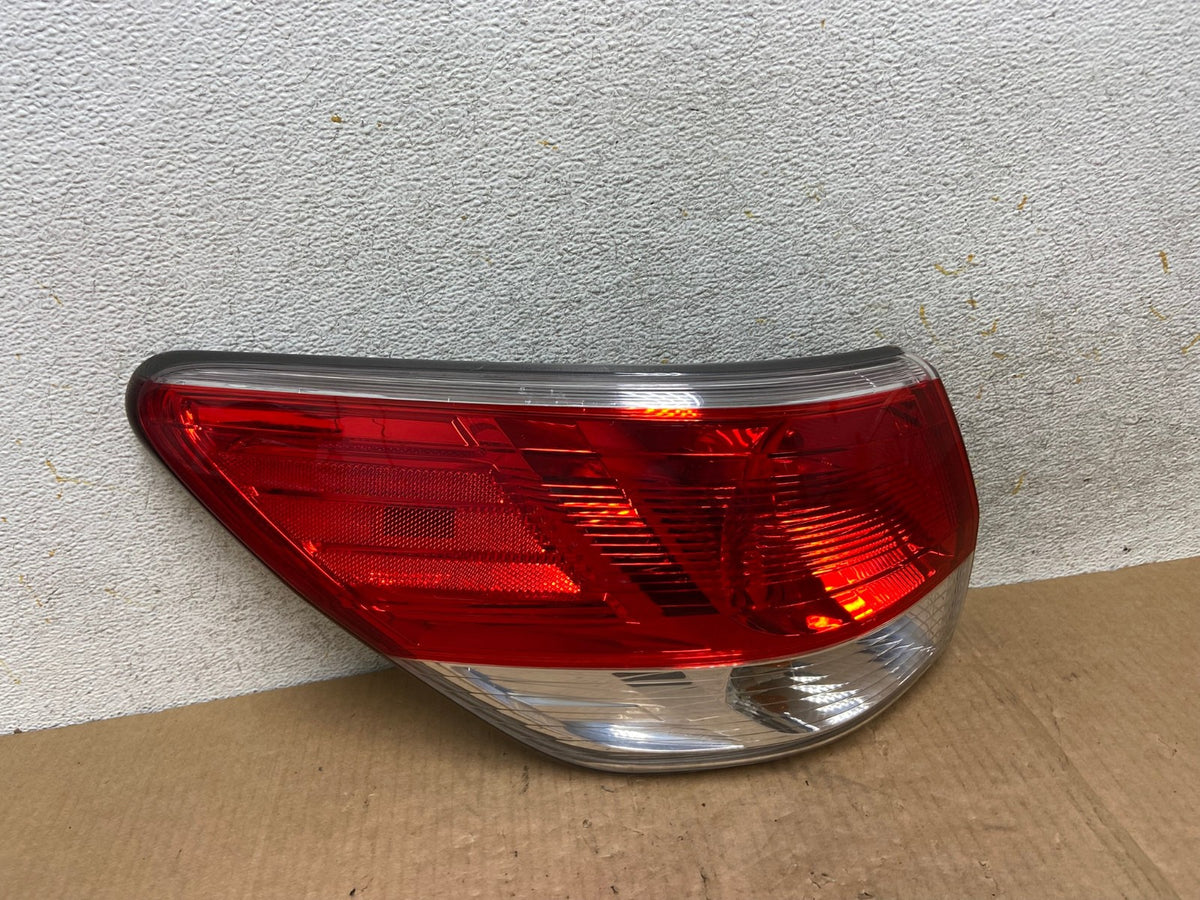 2013 to 2016 Nissan Pathfinder Left Driver Lh Side Tail light AI5883 LK0