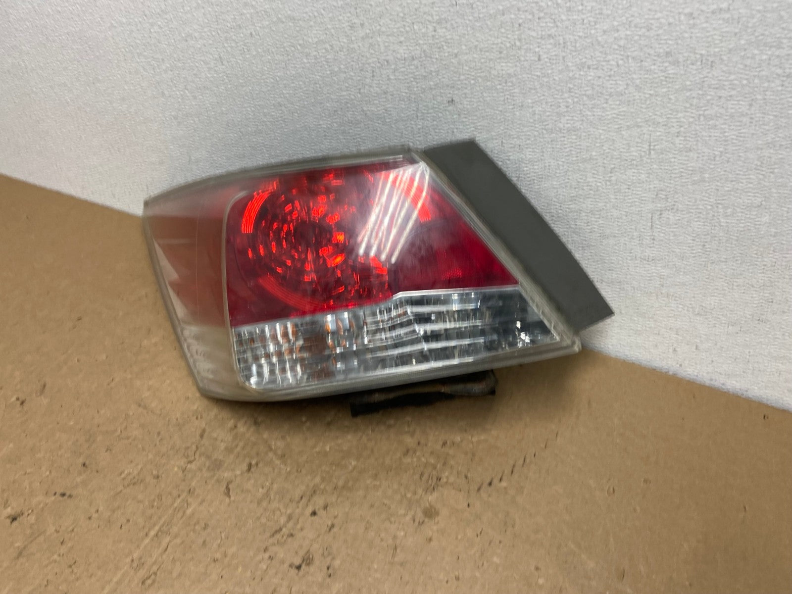 2008 to 2012 Honda Accord Sedan Tail light Left Driver LH Side AC1510 LK1