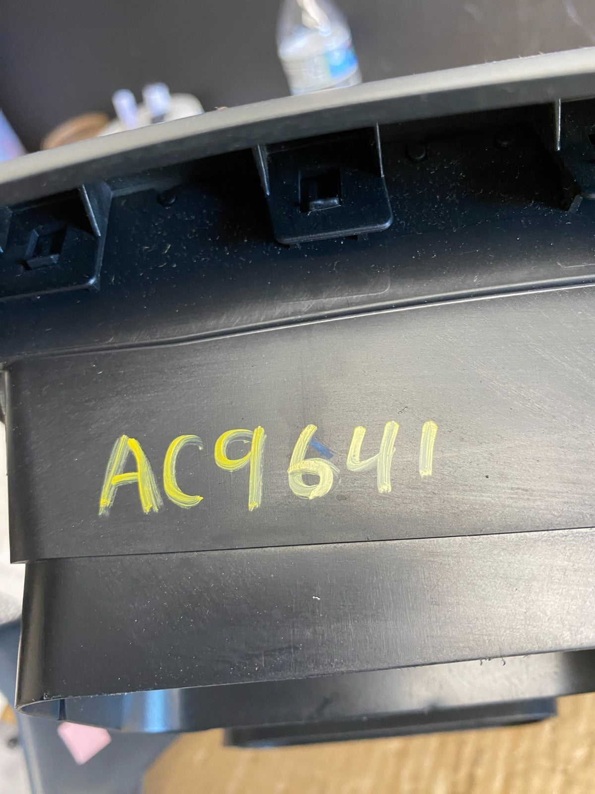 2008-2010 Chrysler Town Country Climate Control Panel Center Dash Trim AC9641 DG7