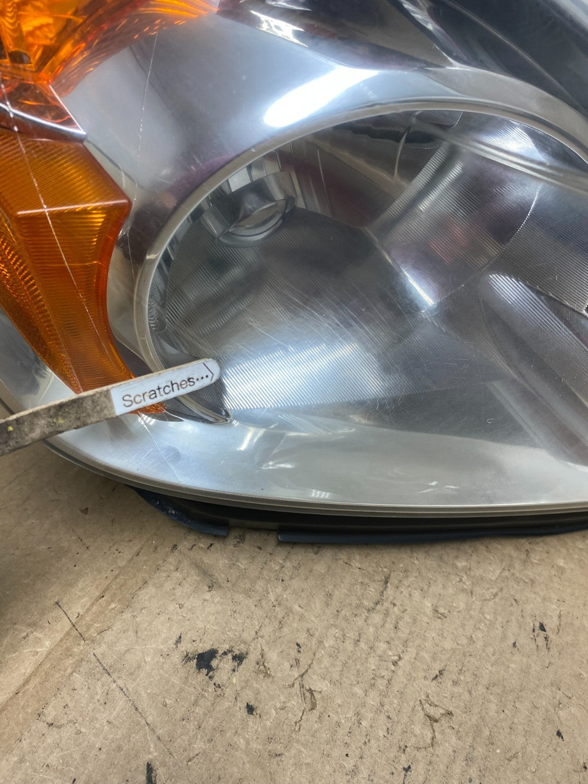 2002 to 2004 Honda CRV CR-V Right Passenger RH Halogen Headlight AF9873 DW3