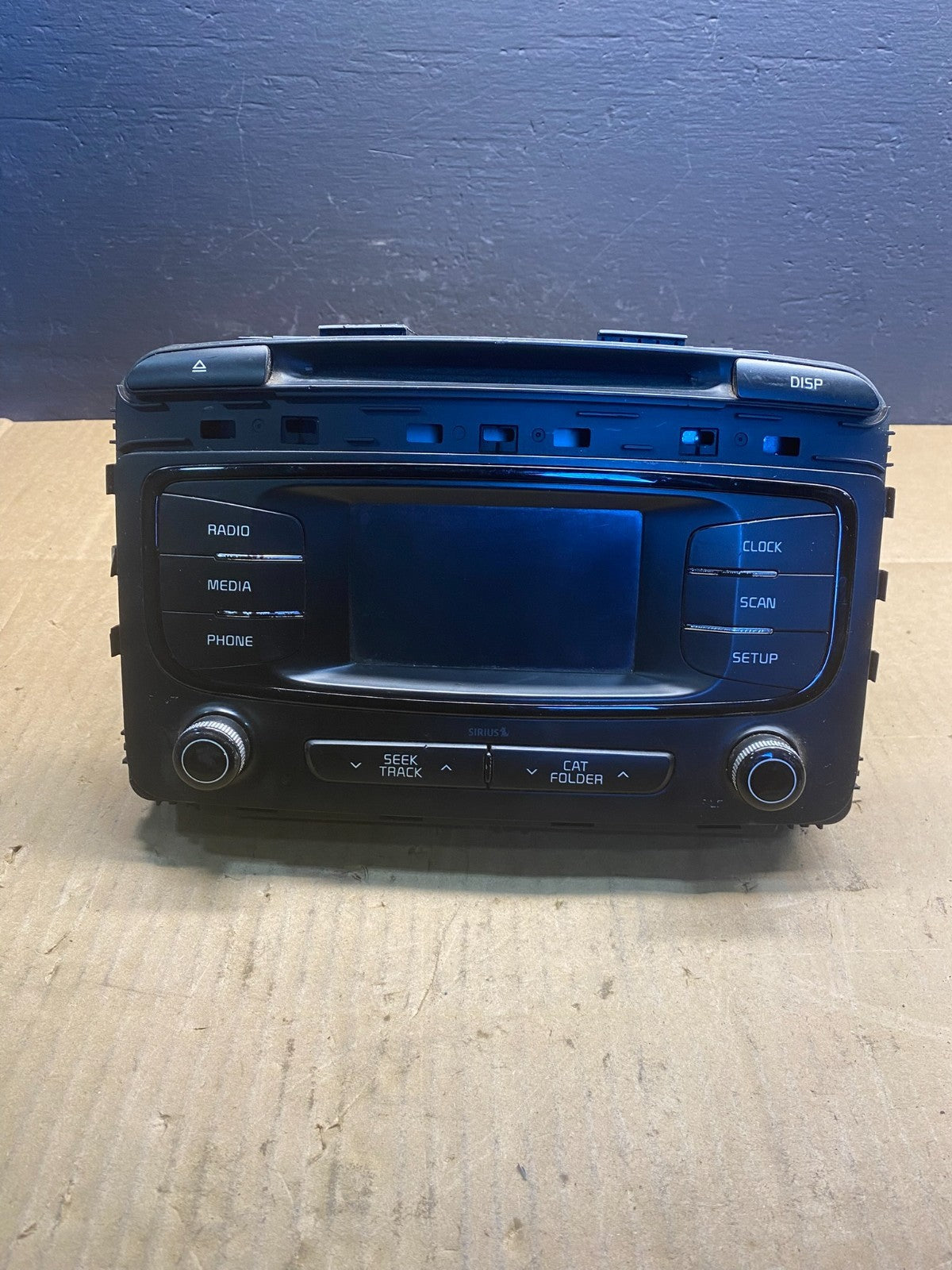 2016 to 2018 Kia Sorento AM/FM CD Radio Screen Display Oem AB7470 DG0