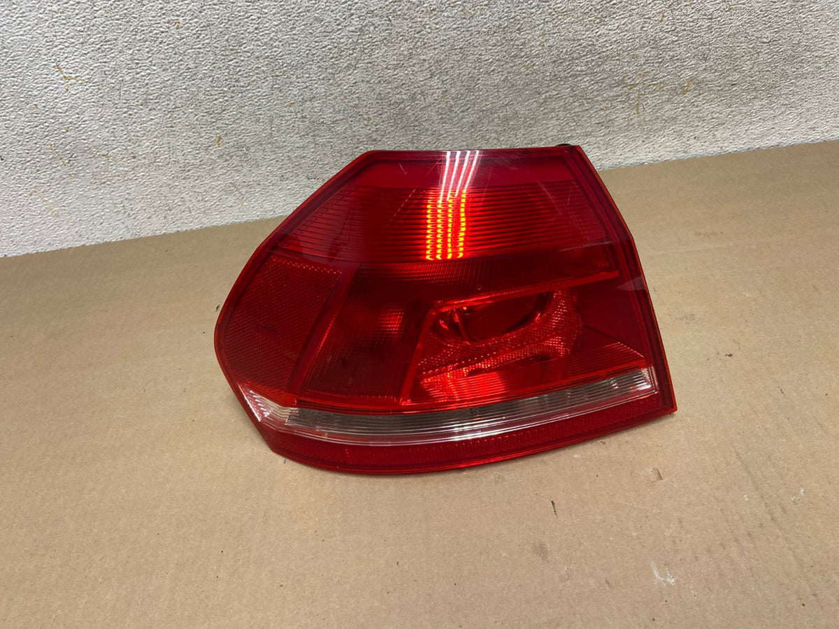 2012 to 2015 Volkswagen Passat Left Driver Lh Side Tail light AI1393 LK0