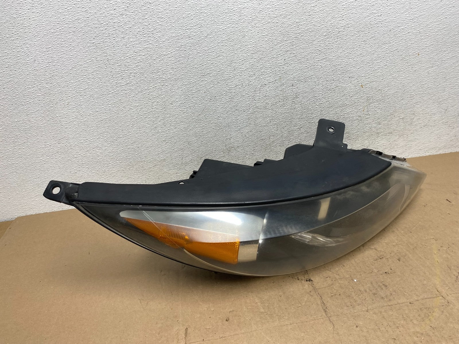 2010 2012 Kia Sportage Passenger Right Side Halogen Headlight AE6873 DG2