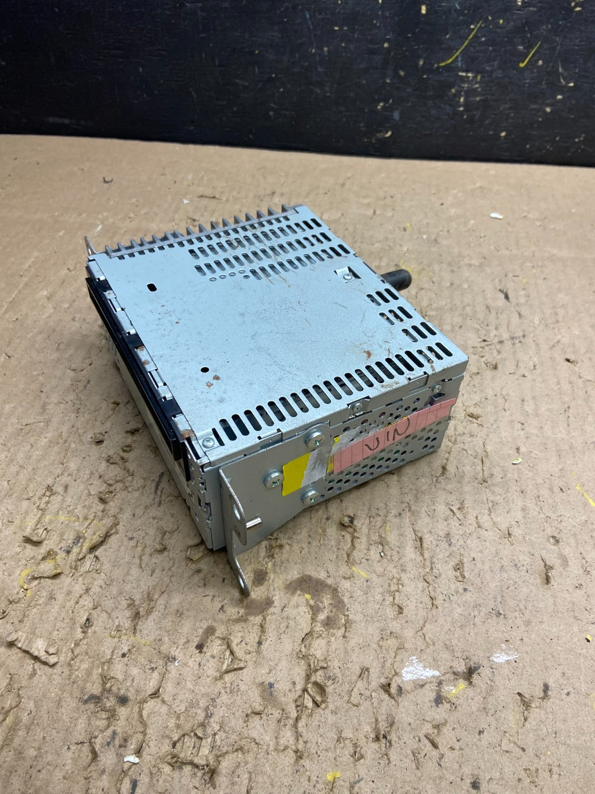 2013 to 2014 Ford Edge AM/FM Radio Reciever OEM t8313 DG2