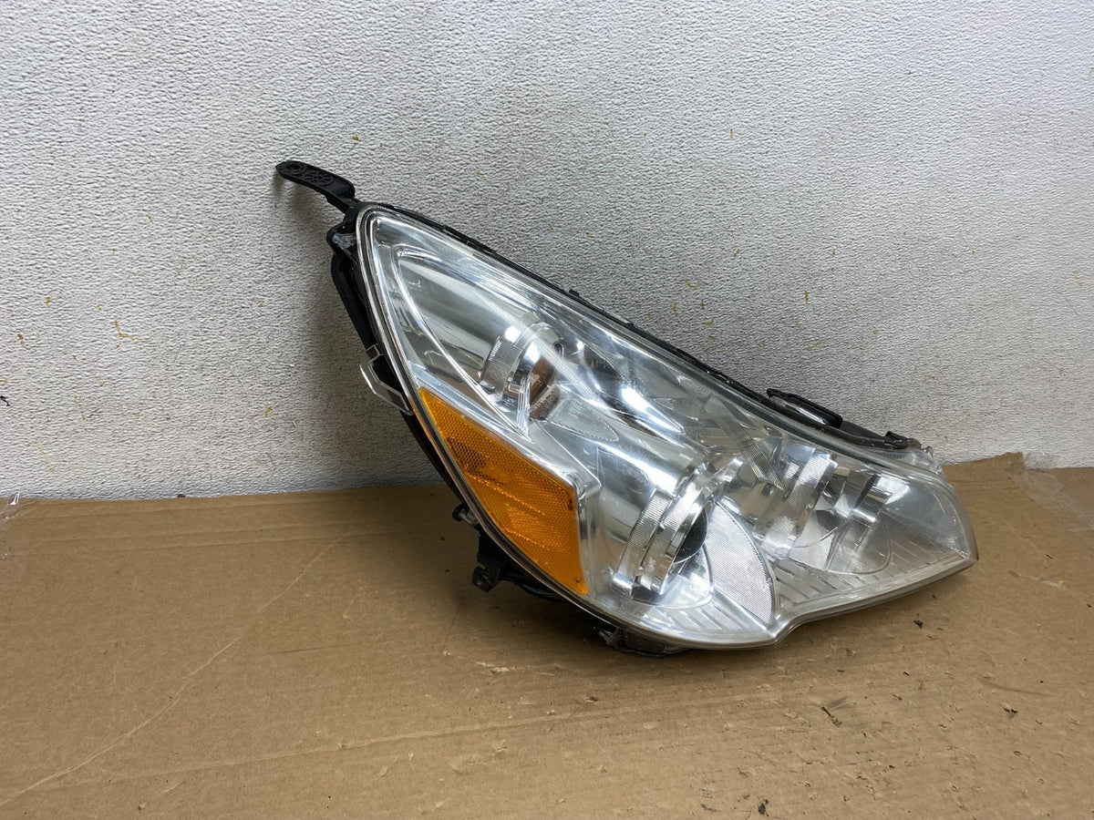 2010 2011 2012 Subaru Legacy Outback Right Passenger Xenon Headlight AH8518 DW1