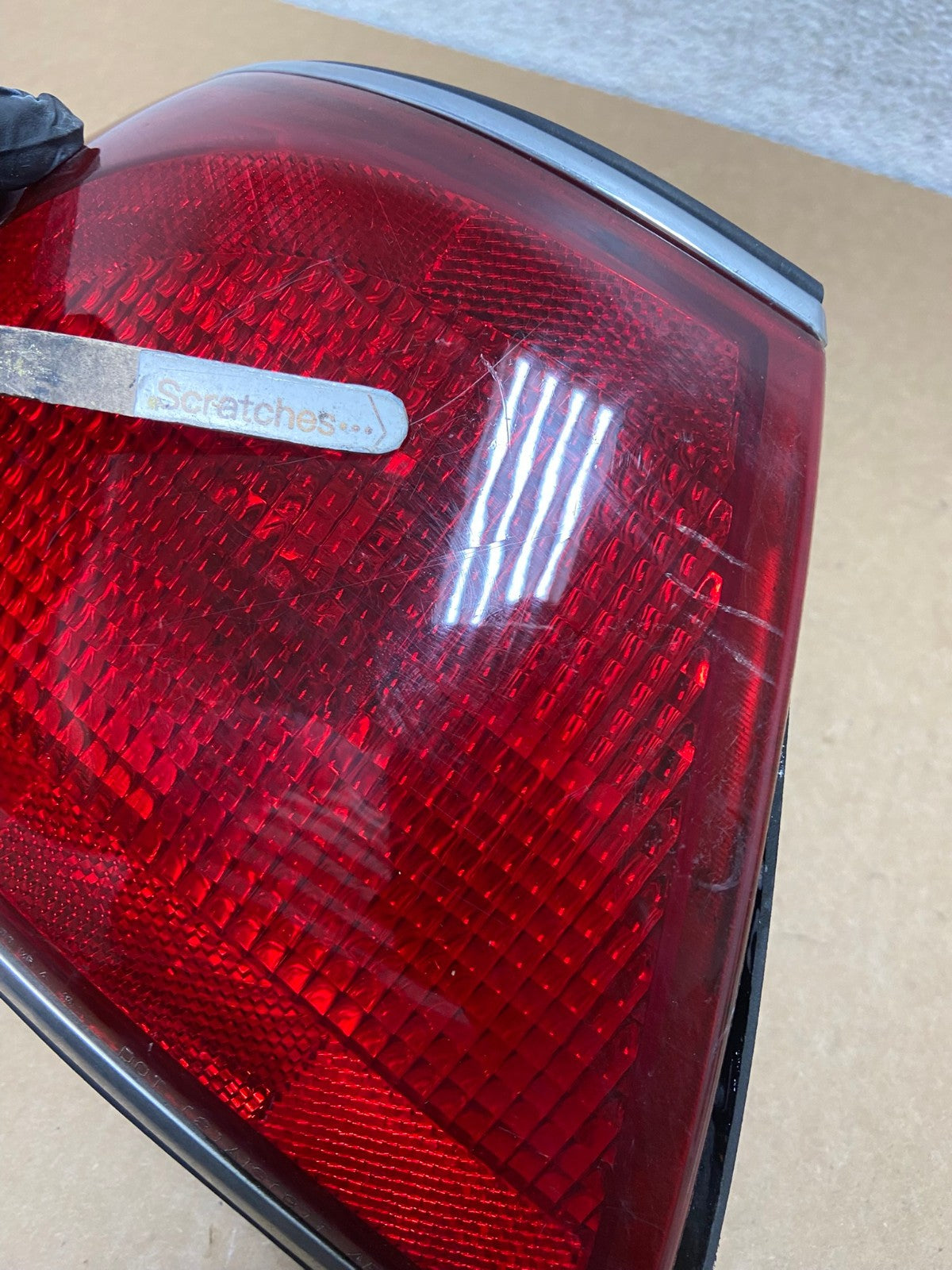 2000 to 2005 Buick Lesabre Left Driver LH Side Tail Light AI2632 LK3