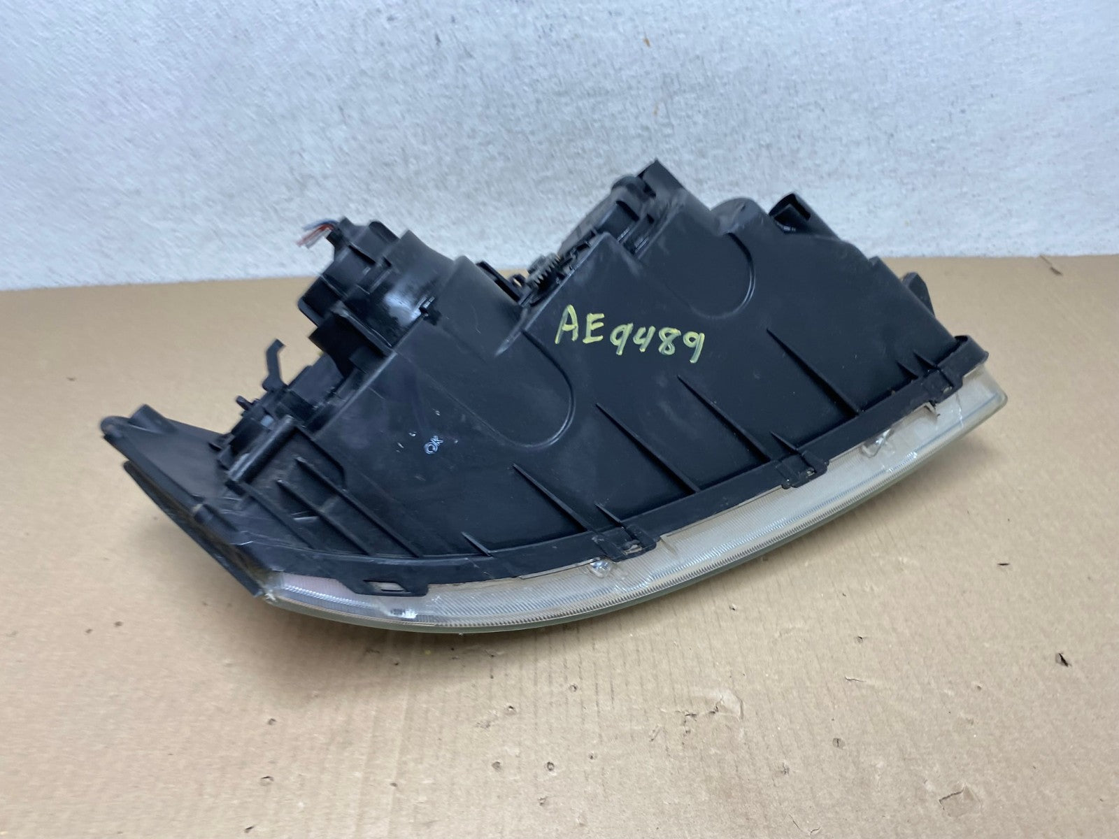 2006 to 2008 Hyundai Sonata Left Driver LH Side Headlight Halogen AE9489 LK7