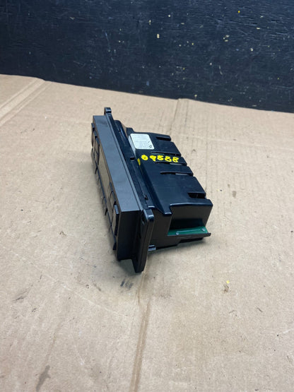 2003 to 2006 Lincoln Town Car OEM Climate Control Panel O9888 OEM DG2