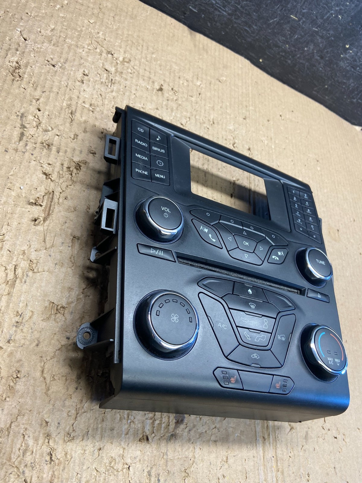2013 to 2017 Ford Fusion Radio Climate Control A/C Control AF1712 DG1