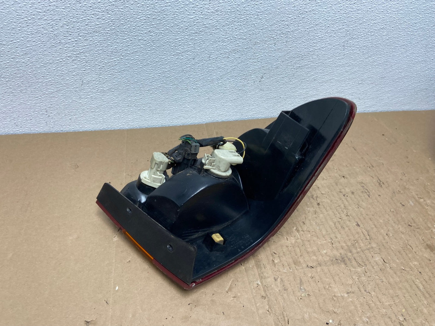 2000-2002 Saturn SL S-Series Right Passenger RH Side Tail Light OEM AB8005 LK5