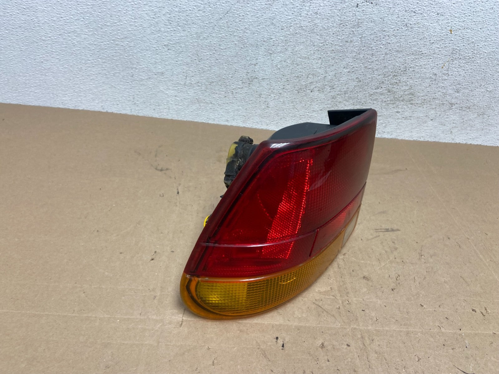 1997-1999 Saturn SL SL1 Sedan Left Driver Lh Side Tail Light ae5992 DG2