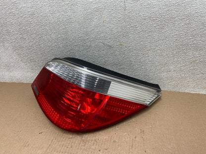2004 - 2007 BMW 5 Series E60 Right Passenger RH Side Tail Light OEM AB5916 LK1