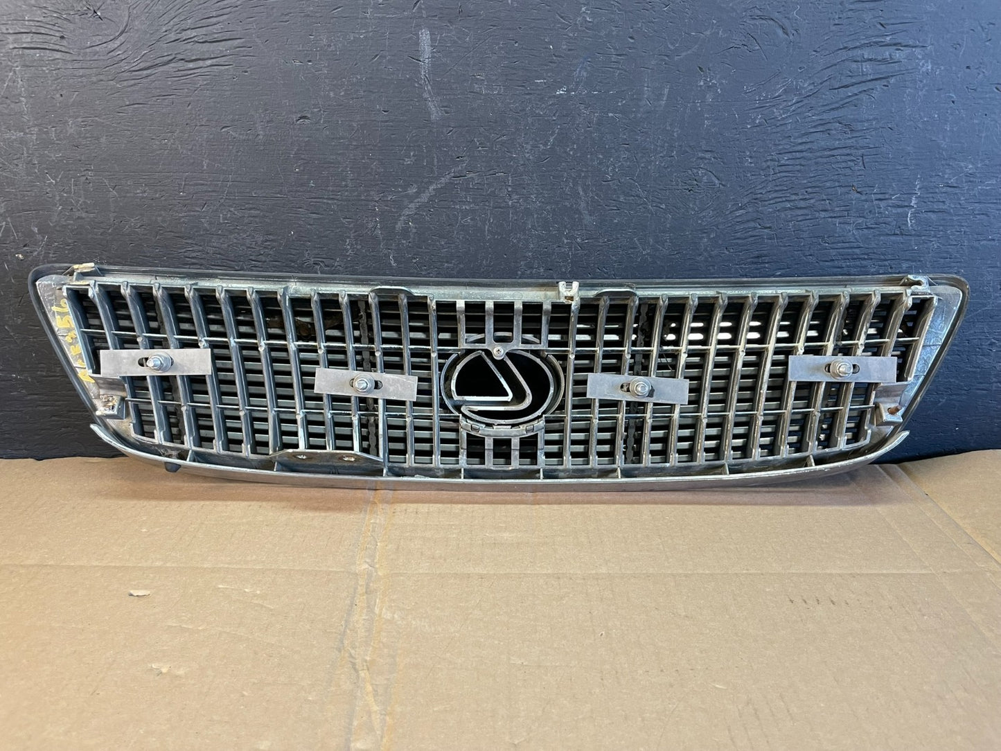 1998 to 2005 Lexus GS300 Front Upper Chrome Grill Grille AC5356 DG4
