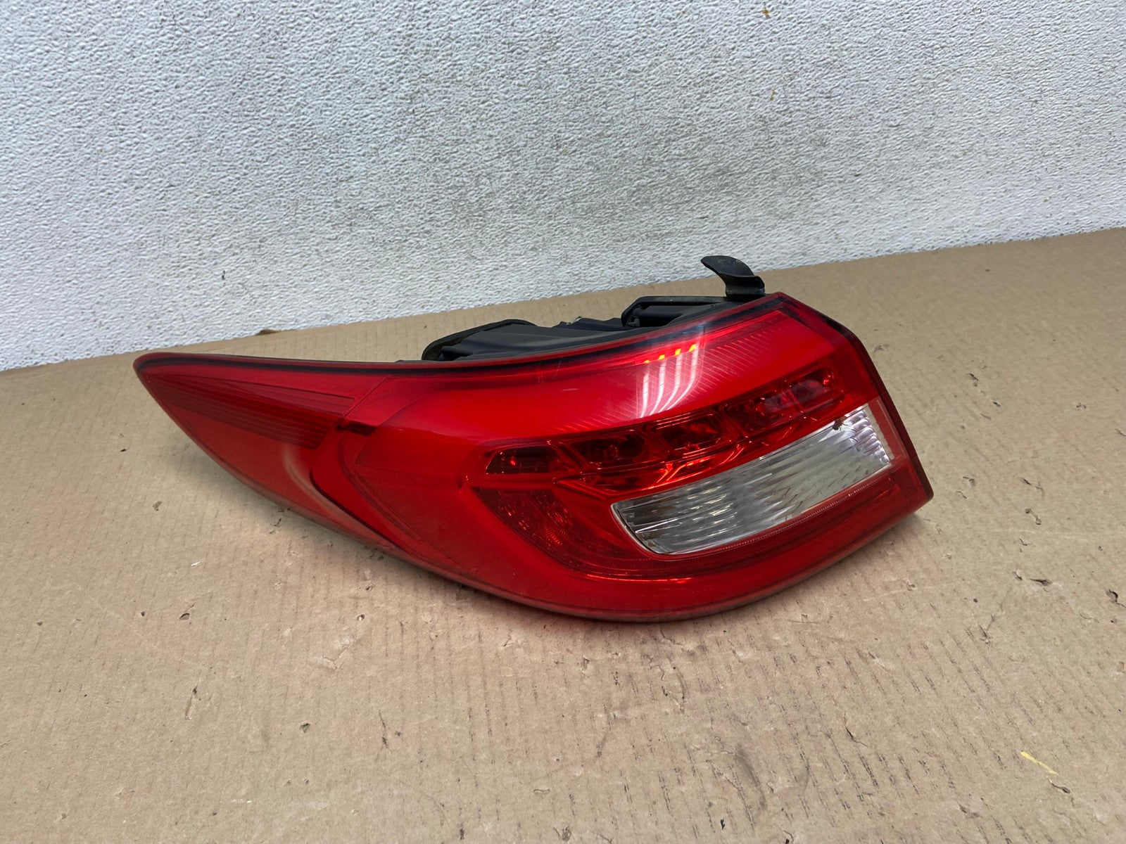 2015 2016 2017 Hyundai Sonata Left Driver Lh Tail Light AG5938 LK0