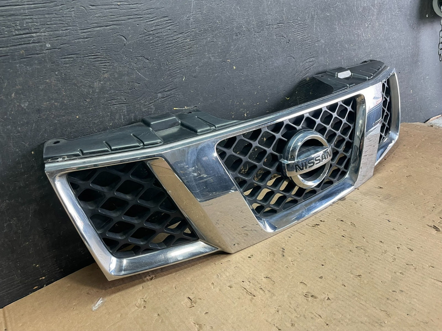 2005 2006 2007 Nissan Pathfinder Chrome Front Upper Grill Grille Oem Y9851 DG1