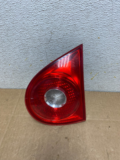 2006-2009 Volkswagen Golf Right Passenger Rh Tail Light Inner Trunk O7376 DW0