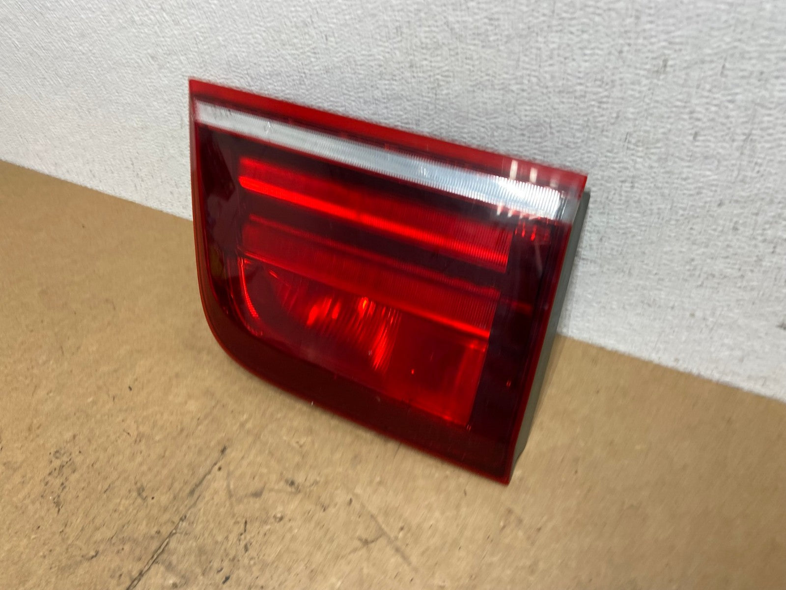 2011 2012 2013 Bmw X5 E70 Right Passenger RH Side Inner Tail Light Oem AC3262 LK1