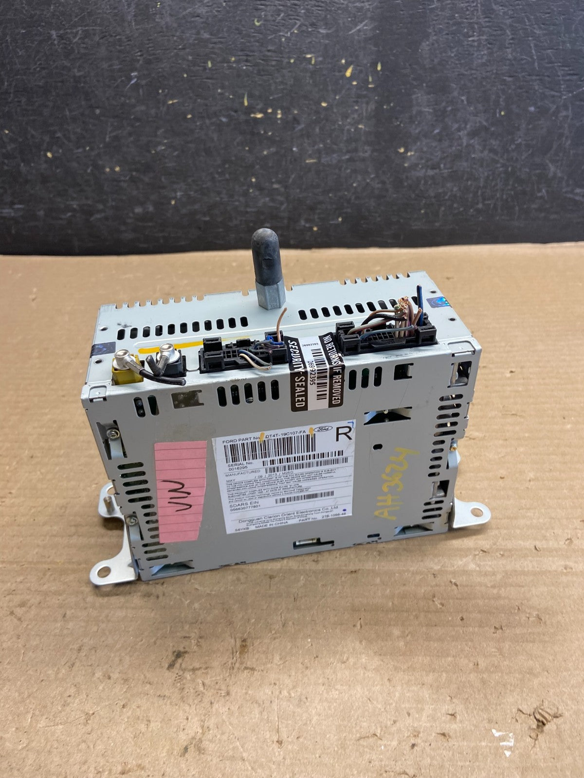 2012 to 2014 Ford Edge AM/FM Radio Reciever ah3624 DG4