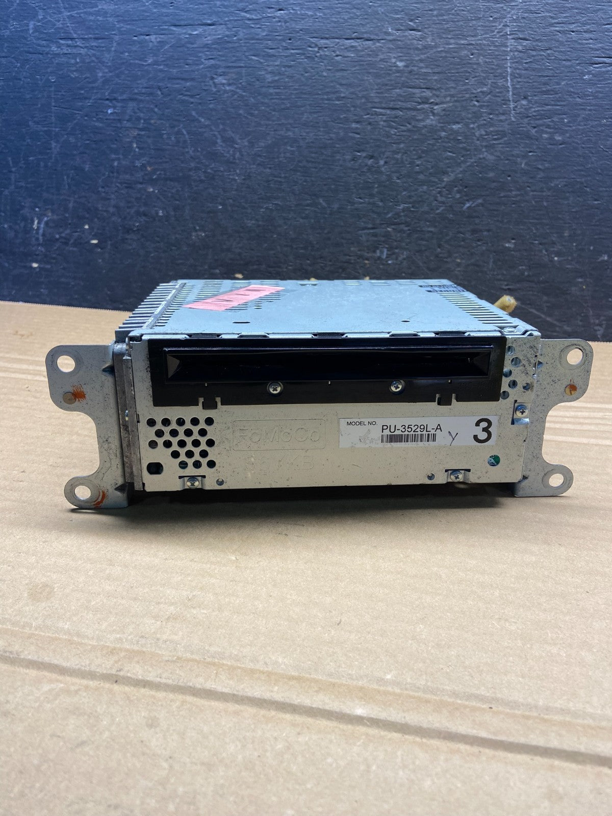 2013 to 2014 Ford Edge AM/FM Radio CD Player Reciever AE4701 DG0