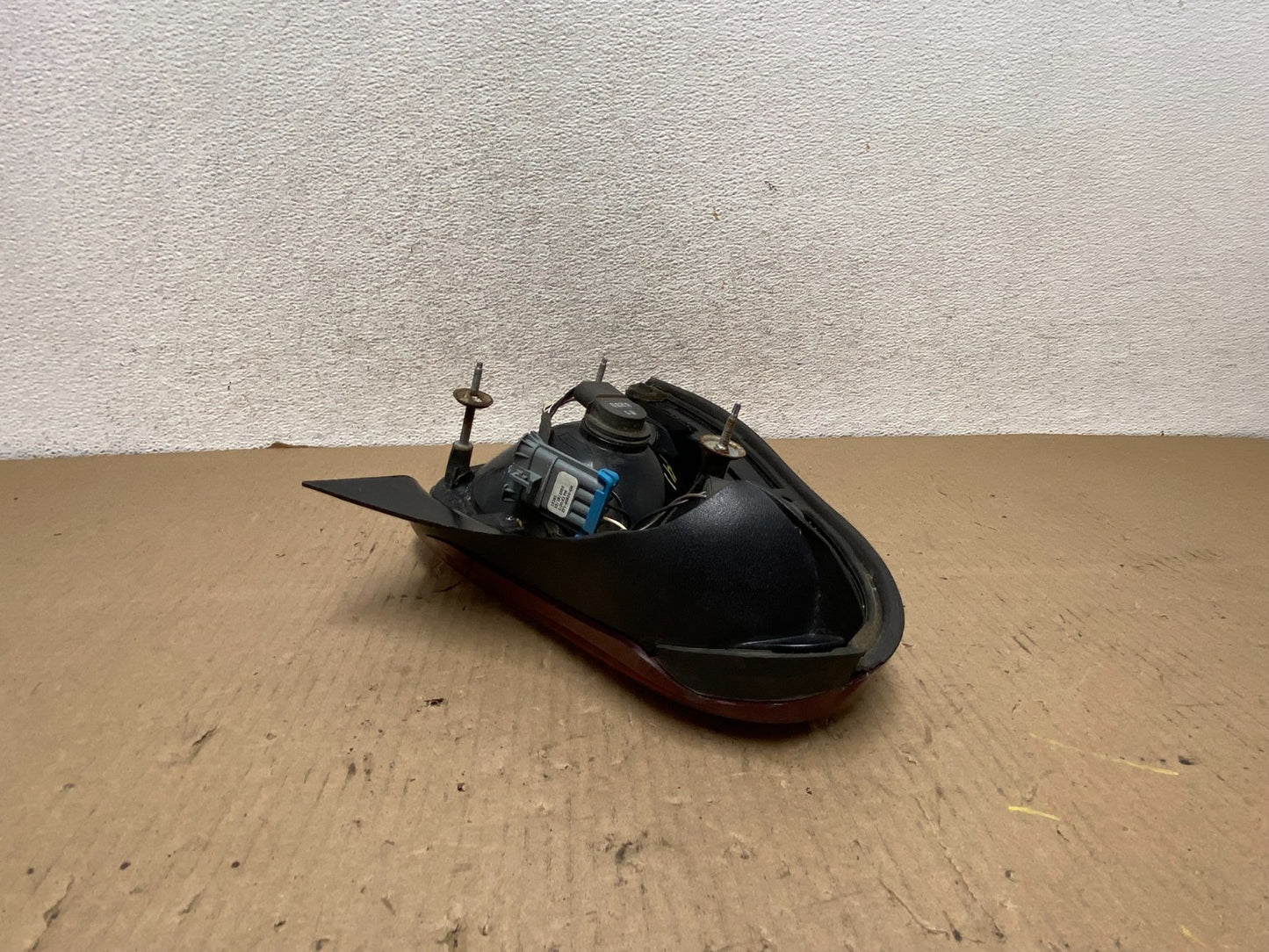 2006 to 2007 Chevrolet Monte Carlo Right Passenger RH Side Tail Light AG7991 DW4