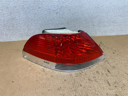 2002 to 2005 BMW 7-Series 745i 760i Left Driver LH Side Tail Light Oem Q8774 DW0
