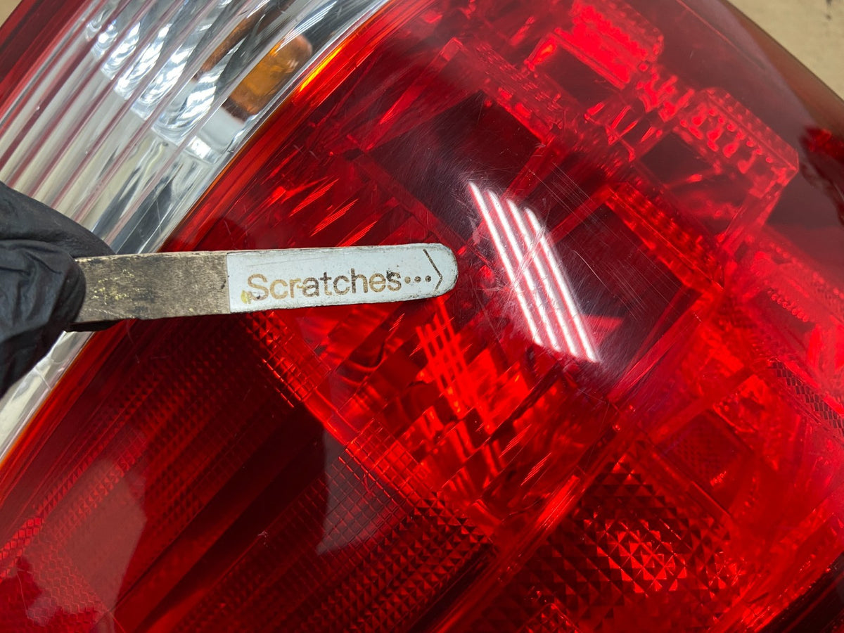 2005 2006 2007 Honda Odyssey Left Driver LH Side Tail Light AH4465 DW3