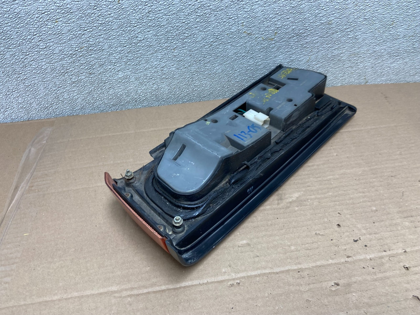1989 1990 Nissan Sentra Right Passenger RH Side Tail Light Oem aa8675 DG6