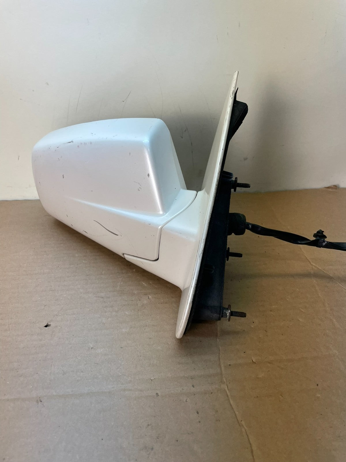 2004 to 2009 Cadillac SRX Right Passenger Rh Side Door Mirror AI0438 DG1