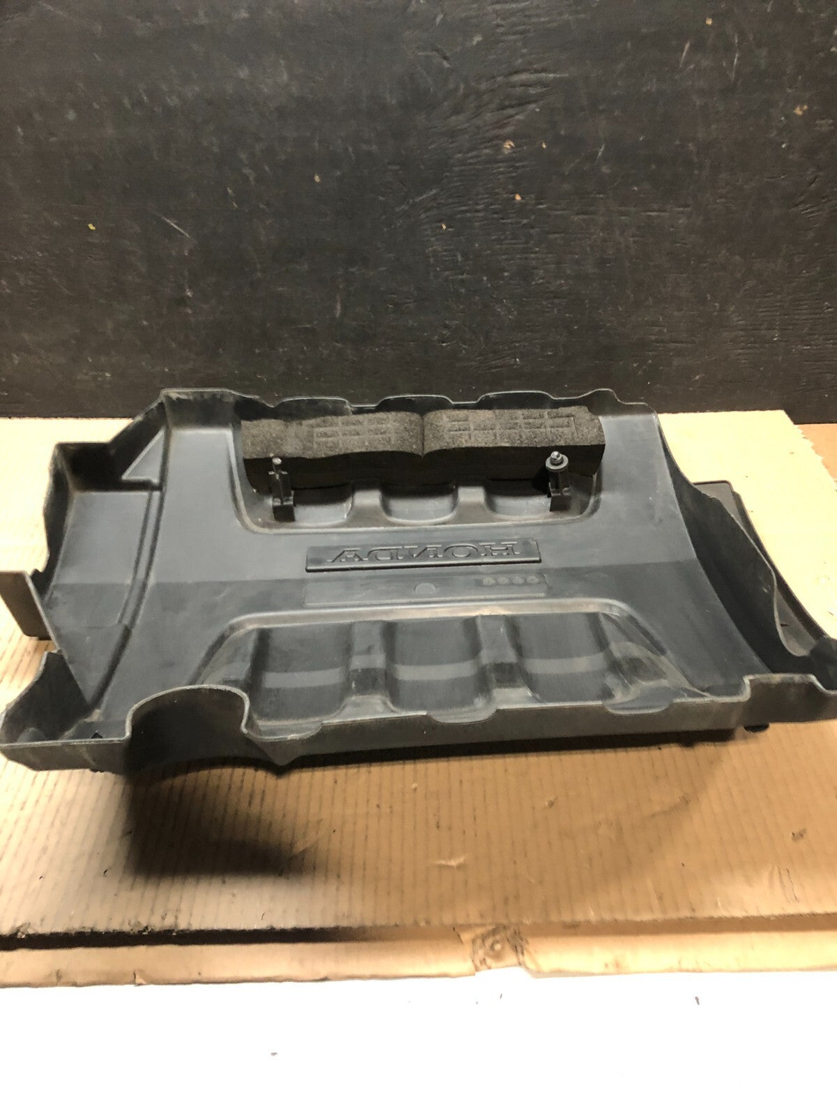 2006 to 2008 Honda Pilot Engine Cover Trim Bezel OEM G5977 DG16