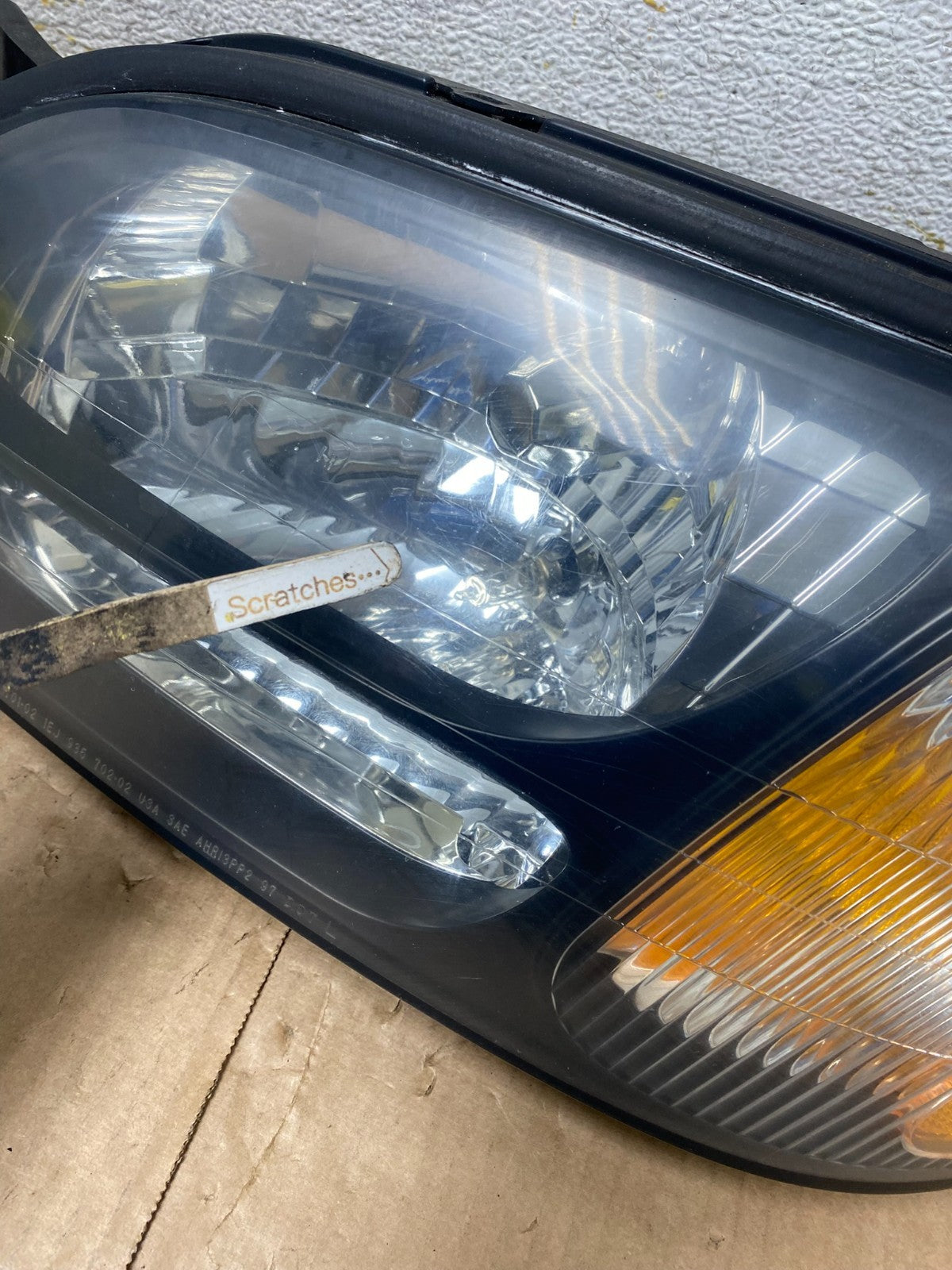 2001 to 2004 Subaru Legacy Outback Left+Right Headlights AI7895 DW4