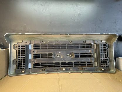 2008 to 2014 Ford Econoline E150 E250 Front Upper Chrome Grill Grille ac5267 DG7
