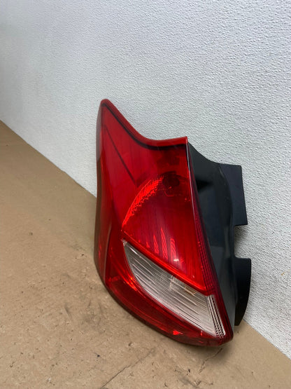 2012 2013 2014 Ford Focus Tail Light Hatchback Left Driver Lh Side AG5498 LK1