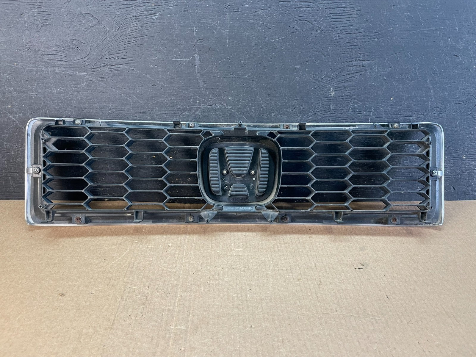 2006 to 2008 Honda Ridgeline Front Grill Grille AF3700 DG3